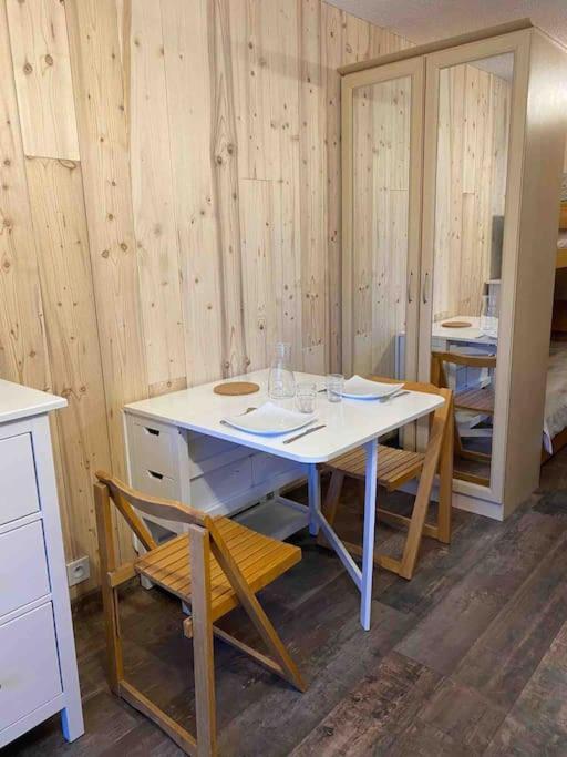 Studio Refait A Neuf Avec Balcon - Famille - Parking Couvert Chamrousse Eksteriør billede