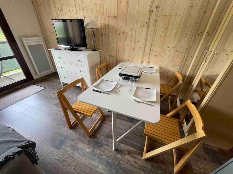 Studio Refait A Neuf Avec Balcon - Famille - Parking Couvert Chamrousse Eksteriør billede