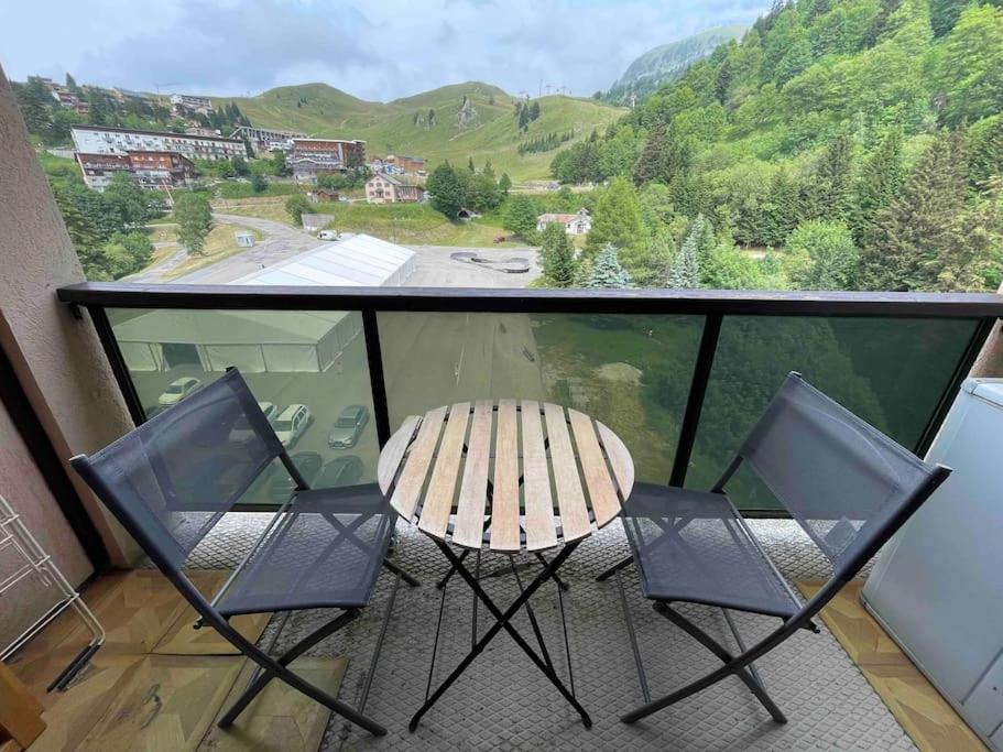 Studio Refait A Neuf Avec Balcon - Famille - Parking Couvert Chamrousse Eksteriør billede